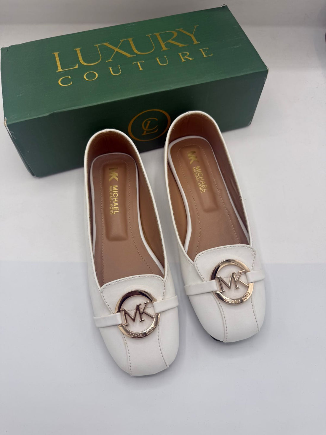 MK Pump White