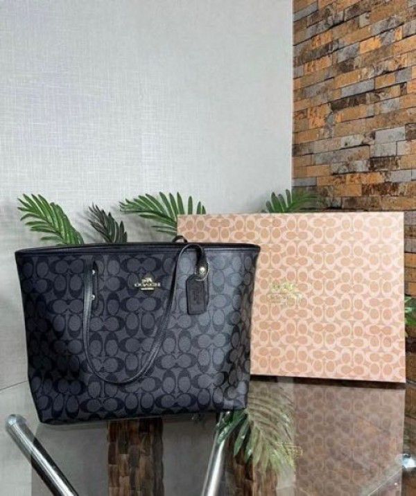 Coach Tote bag