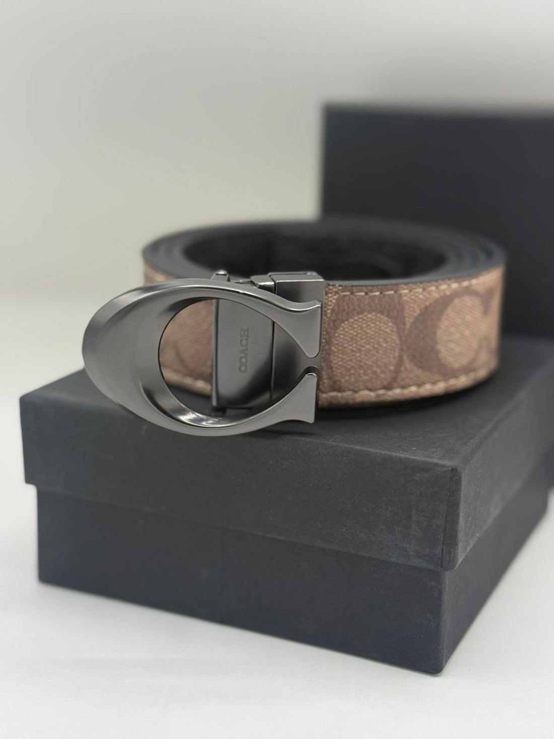 Coach Reversible Signature "C" Buckle Beige Belt